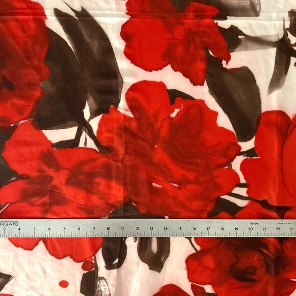.86 yards_Large Rose Chiffon - Picture 2 of 6